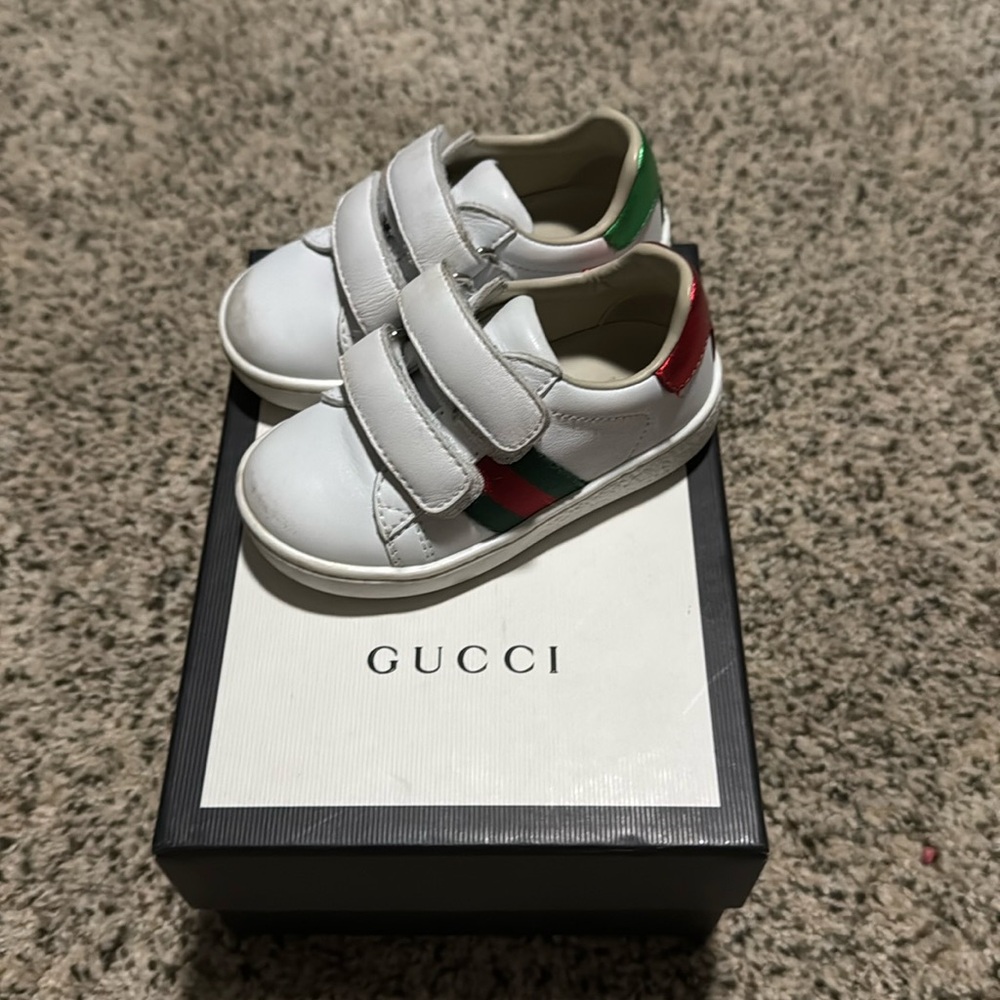 GUCCI BABY SIZE EU 20 (US 4.5)